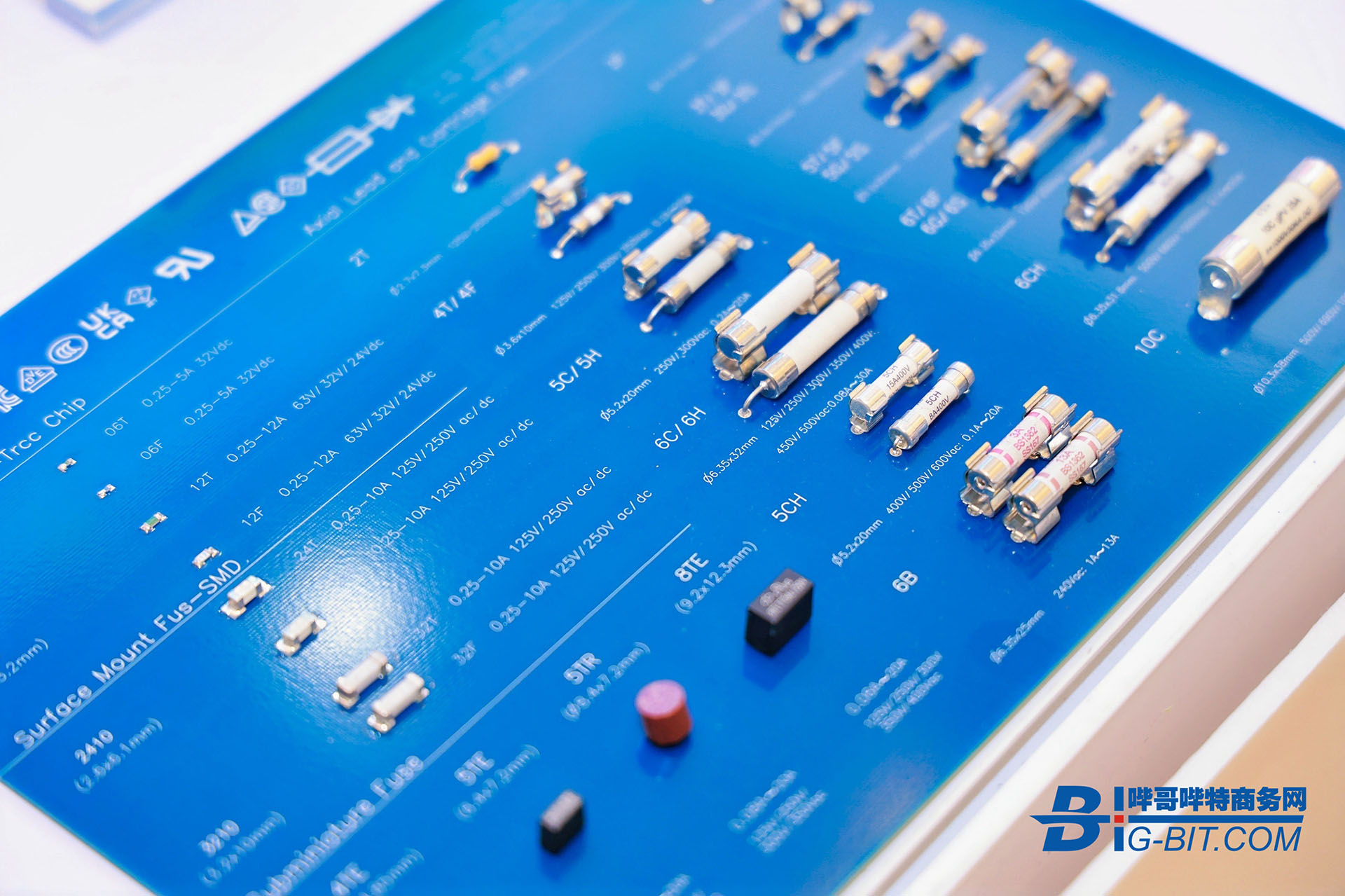 LEE_1576-opq4055625948